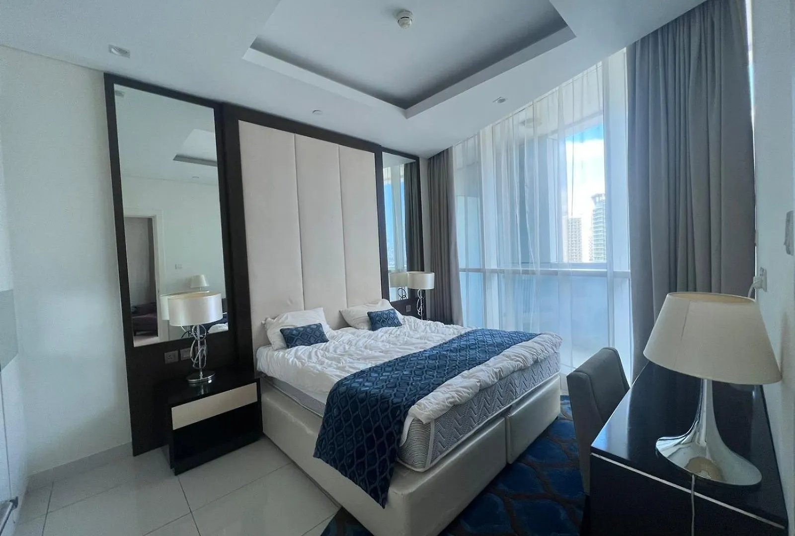 Downtown, Business Bay, Very Close To Dubai Mall